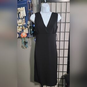 DRAMA GOLD LBD Sleeveless V-Neck L